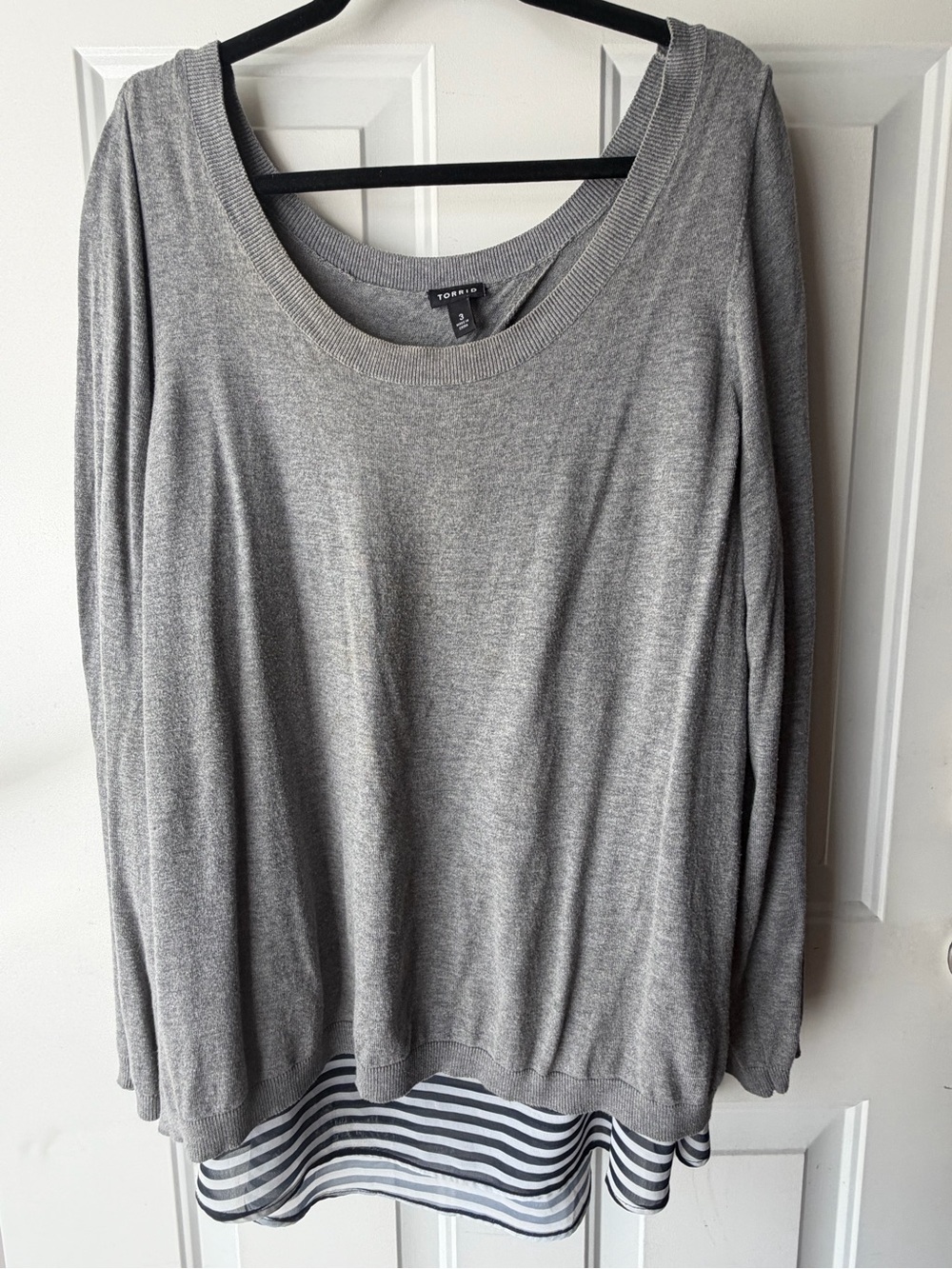 3X Torrid double layer- Gray Long-Sleeve Women's Top with white/ navy tank